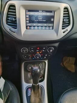 Jeep Compass 2.0 MJET AWD LIMITED(odpočet DPH) - 15