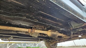 Lada Niva 1.7i 4x4 - 15
