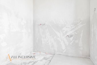 ALL INCLUSIVE | NA PREDAJ 4-IZBOVÝ ROD. DOM-DVOJDOM, BLATNÁ  - 15