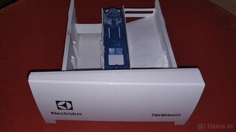 Predám náhradné diely na práčku Elektrolux - 15