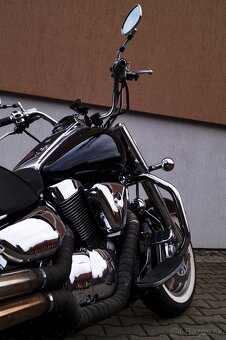 Suzuki Intruder 1500 - 15