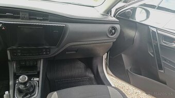Toyota Auris 1,6 benzin, kup SR-2018,slusna vybava - 15