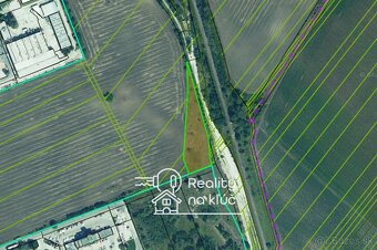 Na predaj stavebný pozemok v priemyselnej zóne v NZ - 15