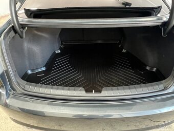 Hyundai i40 1.7 CRDi STYLE WEBASTO  TOP VÝBAVA  AUTOMAT - 15