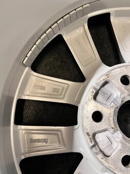 5x112 R16 originál alu VW Touran - ET 48 - TOP STAV - 15