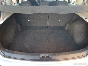 Nissan Qashqai 1,6 benzín 4x2 112 000 km Pôvodný lak - 15