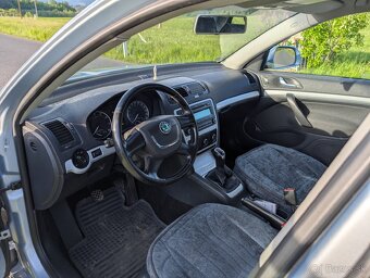 Škoda Octavia 2 facelift 1,6MPi - 15