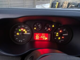 Iveco Daily 35s14 2,3d automat rv 11,2019 - 15