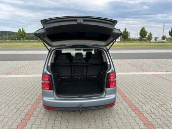 Volkswagen Touran 2.0 TDi 125kw DSG digi klima - 15