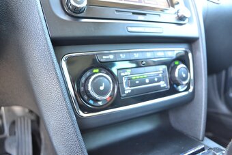 Škoda Superb Combi 2.0 TDI - 15