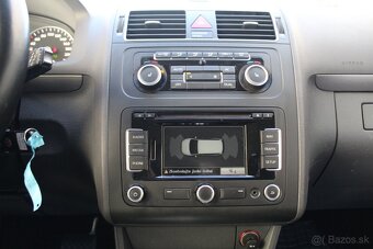 Volkswagen Touran 1.6 TDI DSG - 15