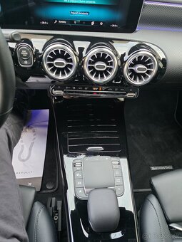 MERCEDES BENZ CLA CUPÉ 180D A/T VIRTUAL KOŽA AMBIENTE ATĎ... - 15