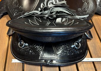 Westernový sedlový komplet 26) černé oválné krátké široké - 15