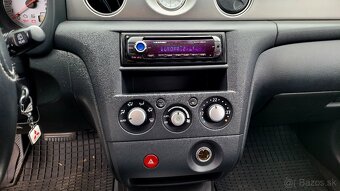Mitsubishi Outlander  2,4 -118 kw Benzín  4x4 - 15