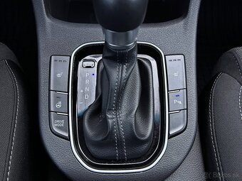 Hyundai i30CW 1.5 T-GDi 118kW mHEV AT7 Family - 15