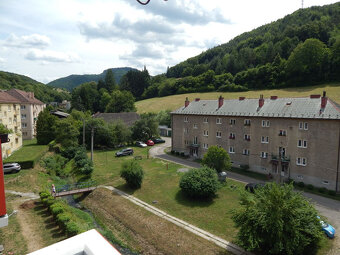 SPEKTRUM REALITY- Na Predaj 3-izbový  byt, 63 m2 s balkónom, - 15