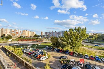 Kompletne zrekonštruovaný, zariadený 3-izbový byt v Petržalk - 15