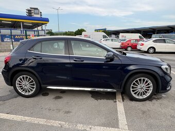 MERCEDES BENZ GLA 200d 4Matic automat - 15