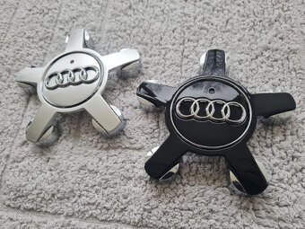 Stredové krytky - pukličky kolies AUDI . - 15