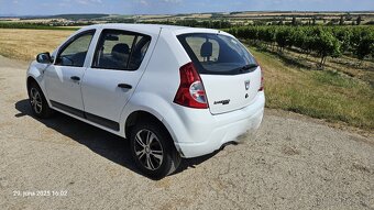 Predám Dacia Sandero Hatchback r. 2009 - 15