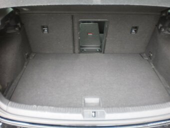 VOLKSWAGEN VW Golf  7 1,6 TDi,81kW,M5 r.2015 - 15