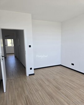 Pinky real – moderný bungalov č. 3 v Smoleniciach - 15