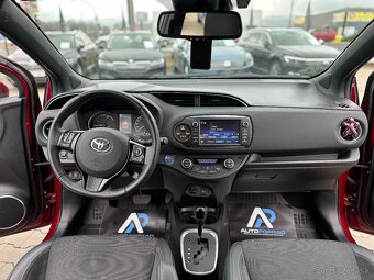 Toyota Yaris 1.5 Hybrid e-CVT - 15