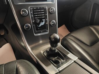 Volvo XC60 D4 R-Design - NOVÝ MOTOR TOP STAV - 15