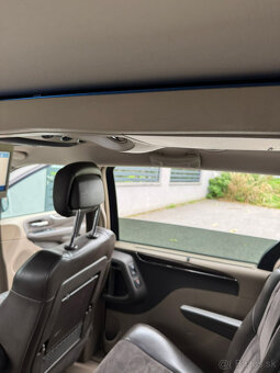 Lancia Voyager 2.8 CRD, automat, 7 míst - 15