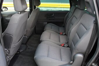 Volkswagen Sharan 1.9 TDI  4Motion 7-miestne - 15