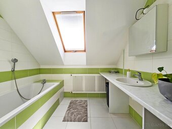 6-izbový RD v historickom centre + 735 m² pozemok / Gelnica - 15