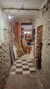 Menší rodinný dom v centre obce Častá, predaj - 15