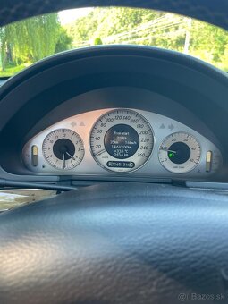 Mercedes Benz E320 CDI 4 MATIC - 15