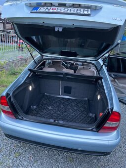 Predám Citroën C5 2,2 HDi (98kw) vo výbave Exclusive. - 15