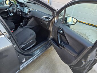 Peugeot 208 1.2 e-VTi Allure Automat - 15