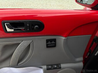 VW New Beetle - 15