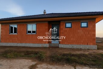 Moderné novostavby pri Zemplínskej šírave - 15