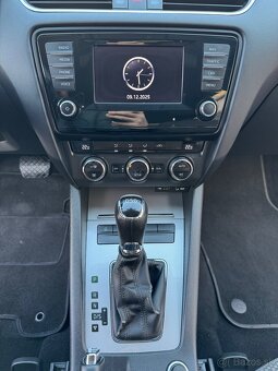 Škoda Octavia Combi 2.0 TDI EleganceStyle DSG - 15