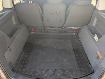Volkswagen Touran 1.6 TDI Comfortline - 15
