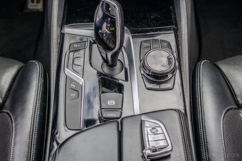 BMW Rad 5 530i xDrive, A/T, 185kW, A8, 4d / AJ NA SPLÁTKY / - 15