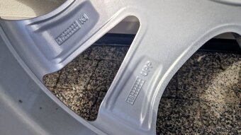 245/45 R19 alu disky VW. Audi 5x112, 8,5Jx19 ET 28, - 15