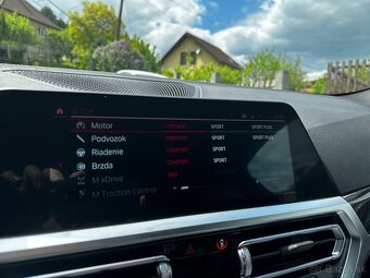 BMW M4 COMPETITION X Drive - 15