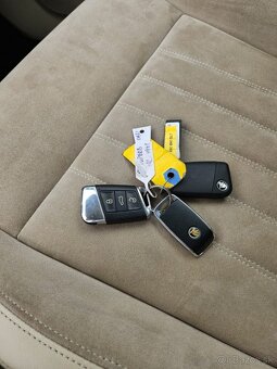 ŠKODA SUPERB STYLE 2.0 TDI COMBI/DSG/ DPH/ WEBASTO/ ALCANTRA - 15