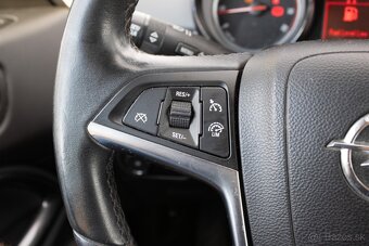 Opel Zafira Tourer - 15