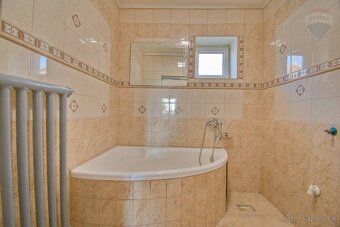 PREDAJ: 3IZBOVÝ RODINNÝ DOM, BLAŽOV - OKR. DUNAJSKÁ STREDA - 15