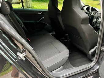 Škoda Rapid Spaceback 1.6 TDI Elegance - 15