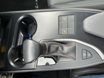 Lexus UX 250h F Sport Design FWD - 15