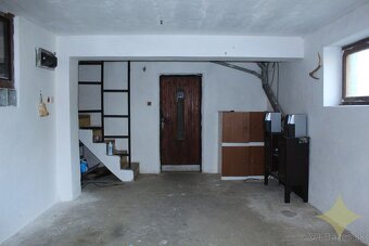 Priestranný rodinný dom na okraji obce - Kosihy nad Ipľom - 15