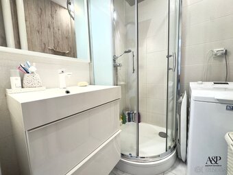 NA PREDAJ 2 IZB. BYT S BALKÓNOM, 51M2, KALINČIAKOVA UL., SEN - 15