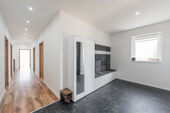5 izbový rodinný dom v krásnom prostredí, obec Trsťany - 15